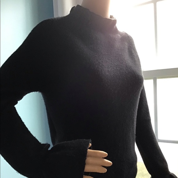 Stylish black warm and comfy! - Picture 1 of 6